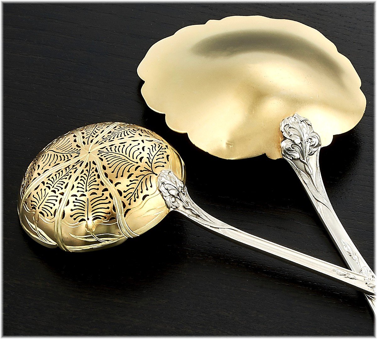Puiforcat : Art Nouveau Vermeil Sterling Silver Strawberry Serving Set - Iris Pattern -photo-1