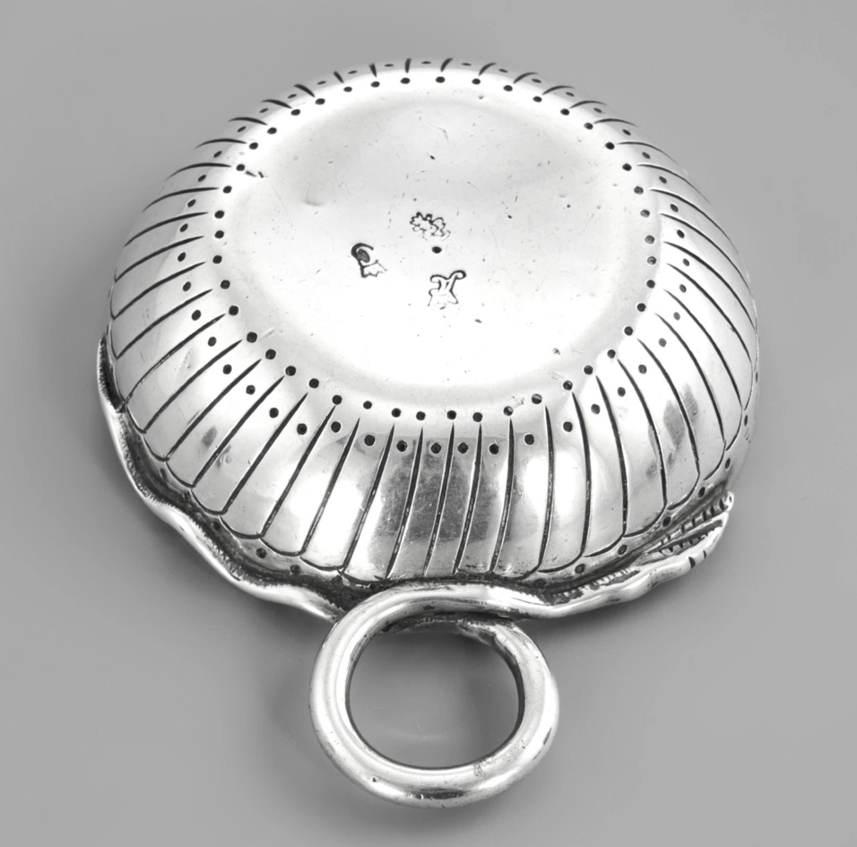 Lessere : Rare 18th Century Solid Silver Wine Taster +132 G Auxerre 1765-72