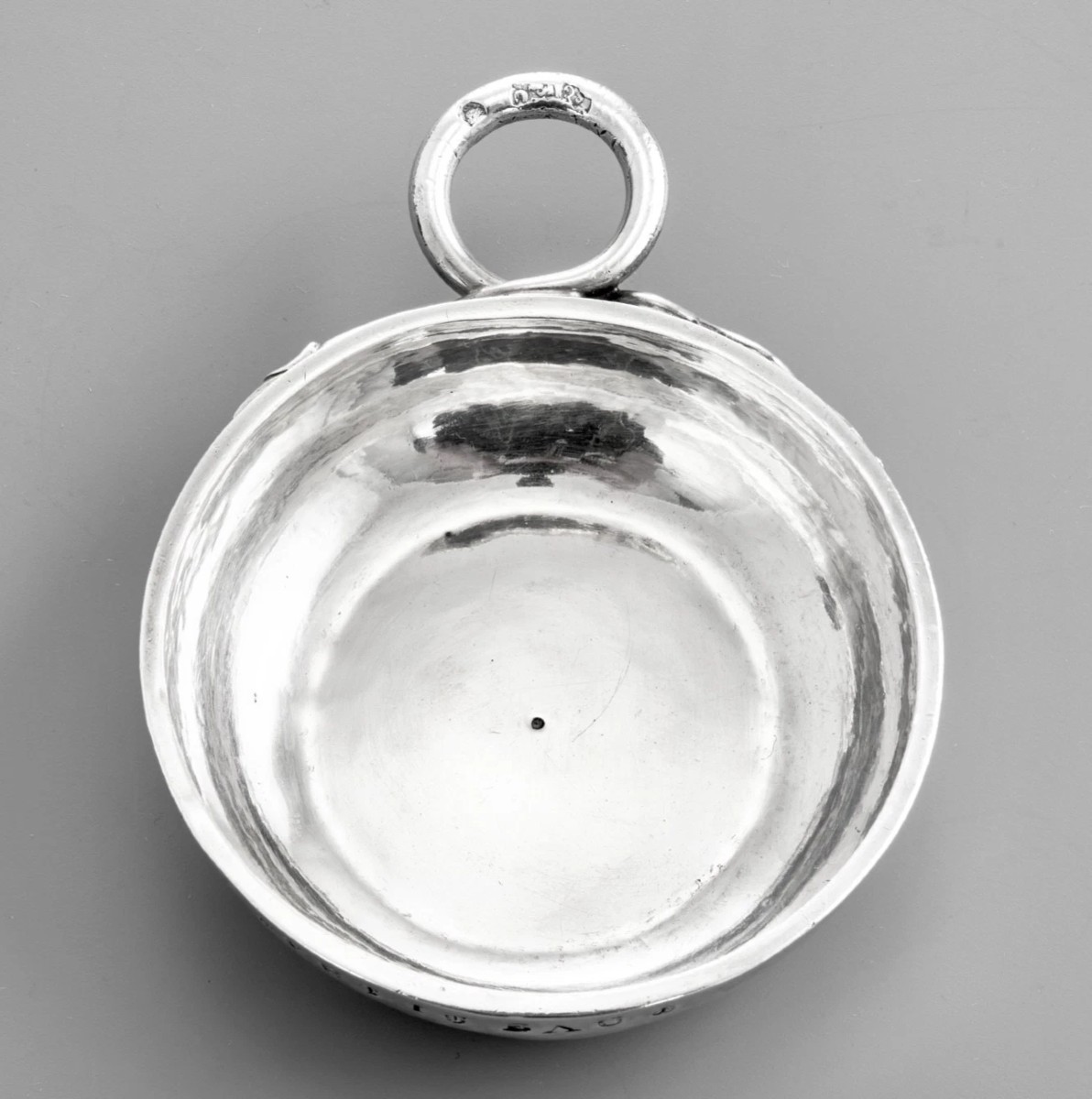 Rare Taste-Vin tourangeau en Argent massif 74,6 gr TOURS 1776
