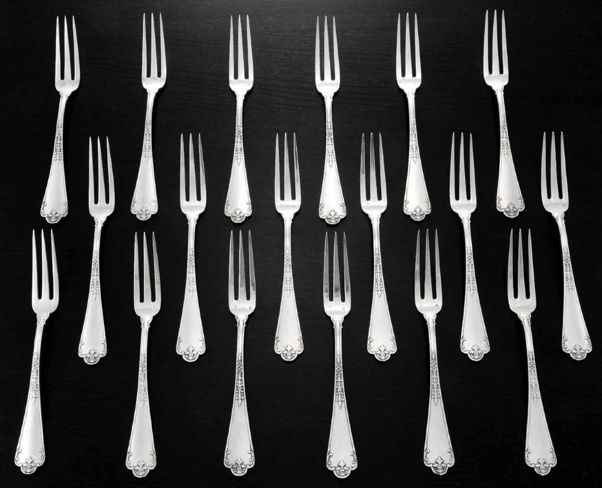 Puiforcat: Sterling Silver Flatware Set For 18 Guests  - Fer De Lance Pattern , -photo-5