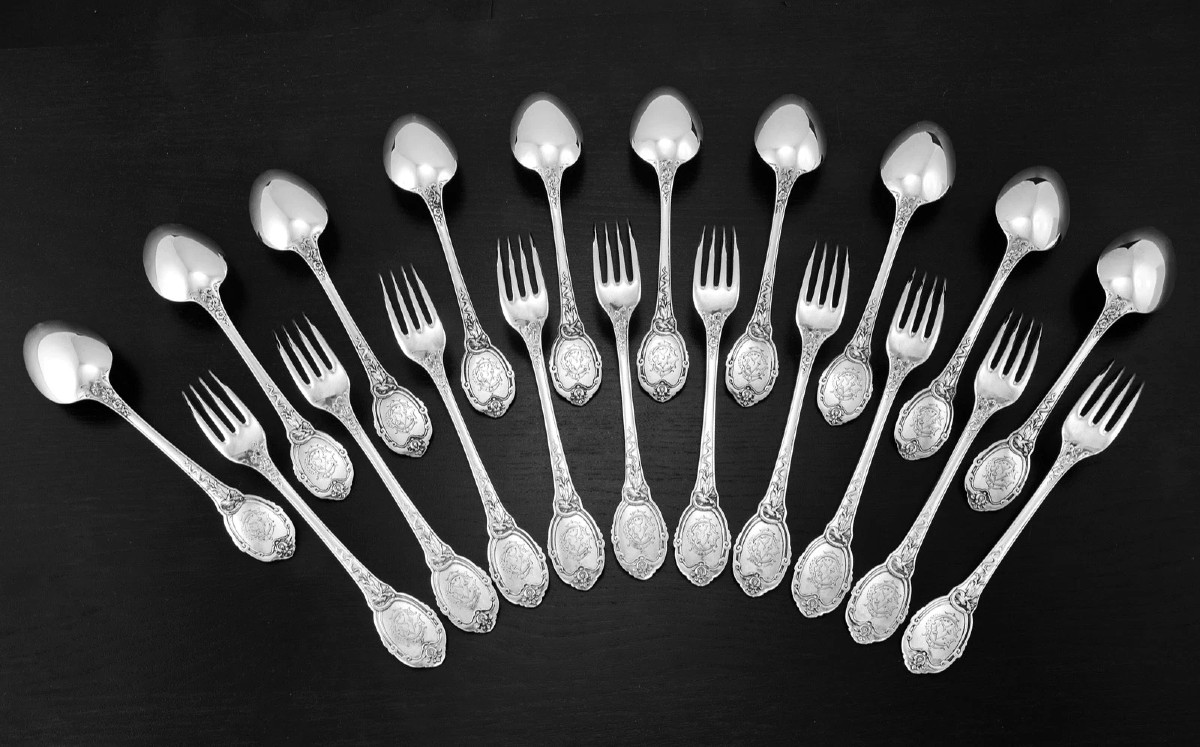 SOUFFLOT : Ménagère 10 Couverts de Table en Argent massif mod. François Ier DRAGONS