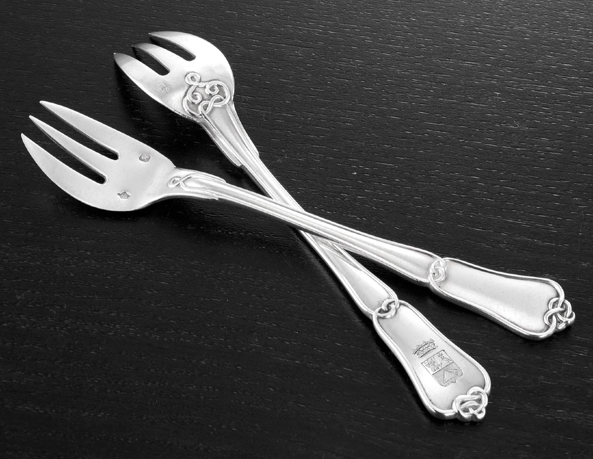 BOYER CALLOT : Service Fourchettes à Huîtres en Argent massif mod. Noeud Gordien - ARMOIRIES-photo-4