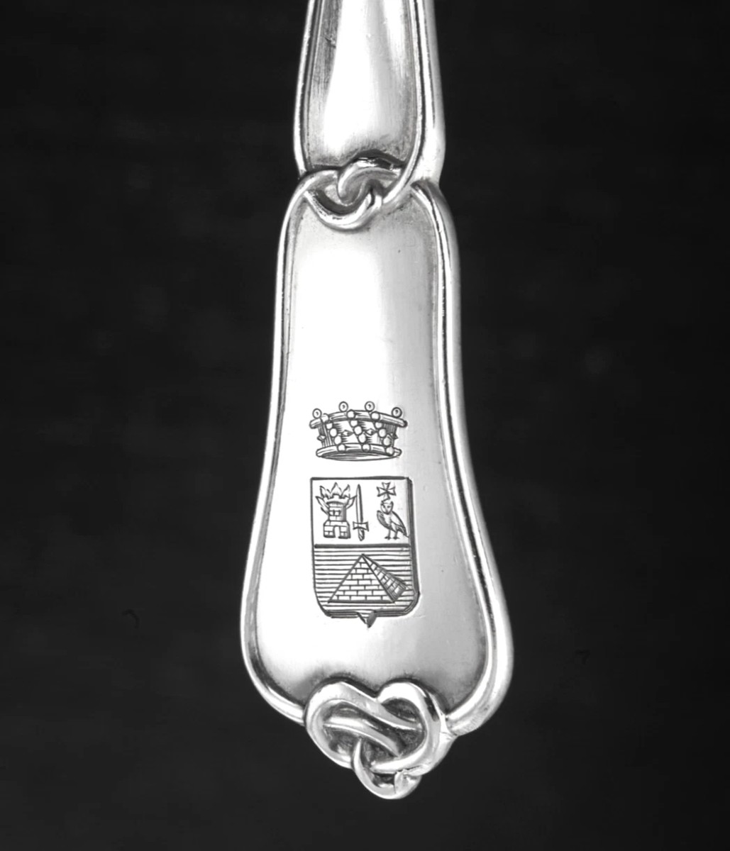 BOYER CALLOT : Service Fourchettes à Huîtres en Argent massif mod. Noeud Gordien - ARMOIRIES-photo-1