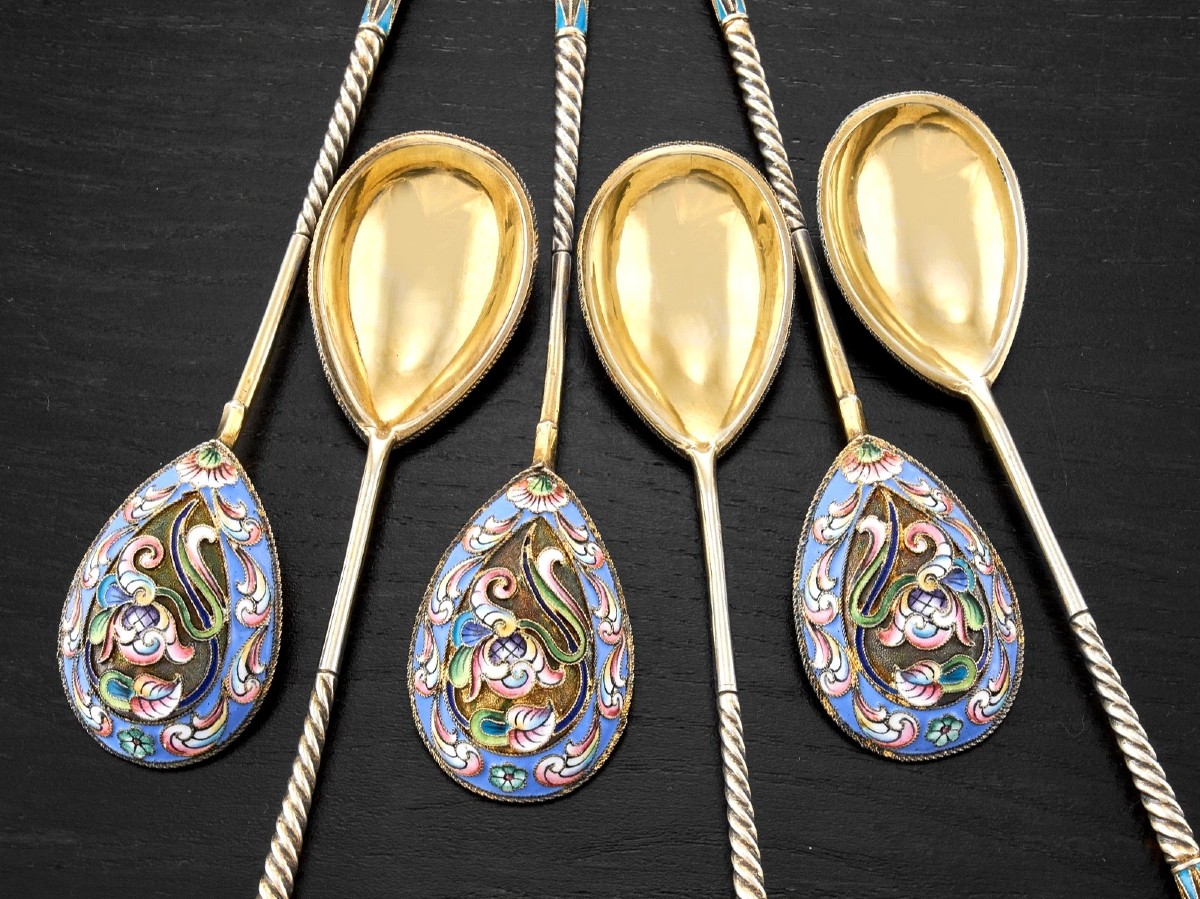 Dimitri Nikolaiev: Russian Set Of 6 Solid Silver, Vermeil And Enamelled Spoons Moscow 1908
