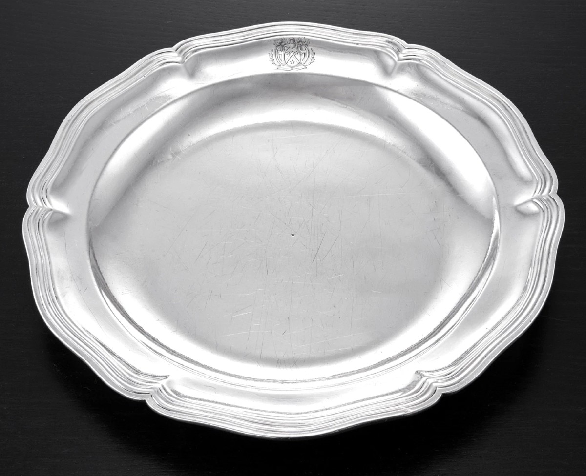Baube: Large 18th Century Solid Silver Platter With The Coat Of Arms Of Tours, 1742-photo-3