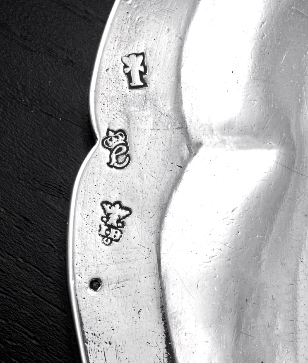 Baube: Large 18th Century Solid Silver Platter With The Coat Of Arms Of Tours, 1742-photo-4