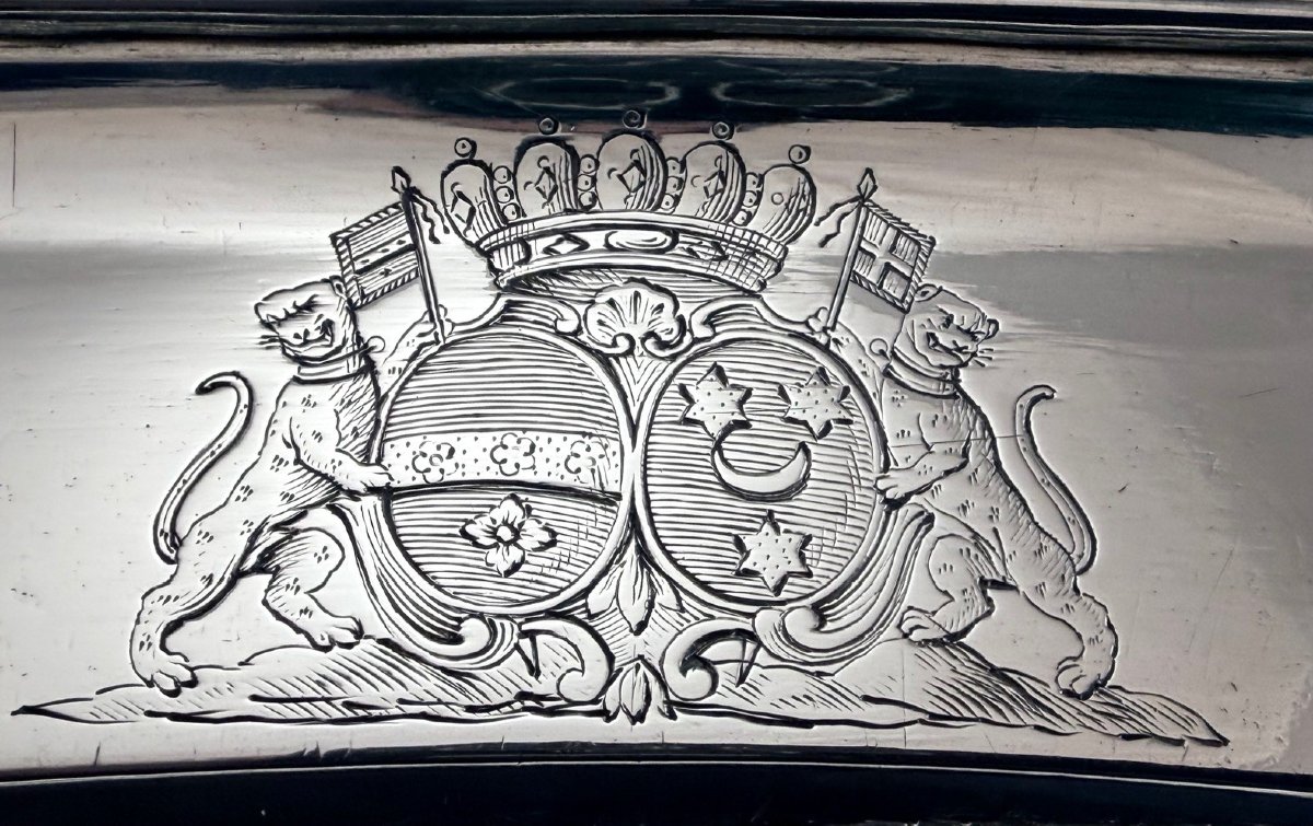 Laurent Detombe: Oval Solid Silver Platter, 18th Century, Tournai, 1777, Coat Of Arms-photo-3