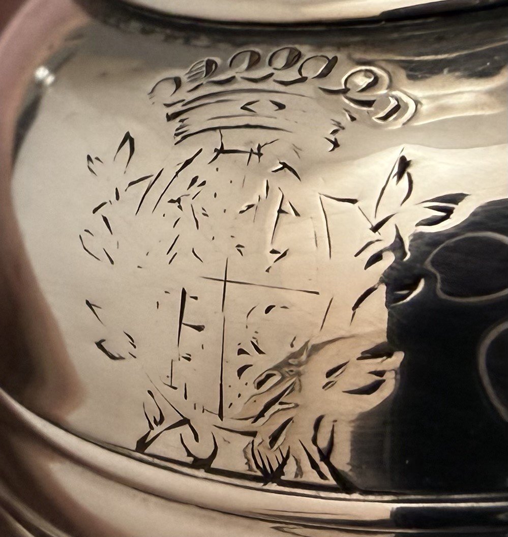 Balzac: Rare Pair Of Toilet Candlesticks In Solid Silver, Paris 1765, Coat Of Arms-photo-4