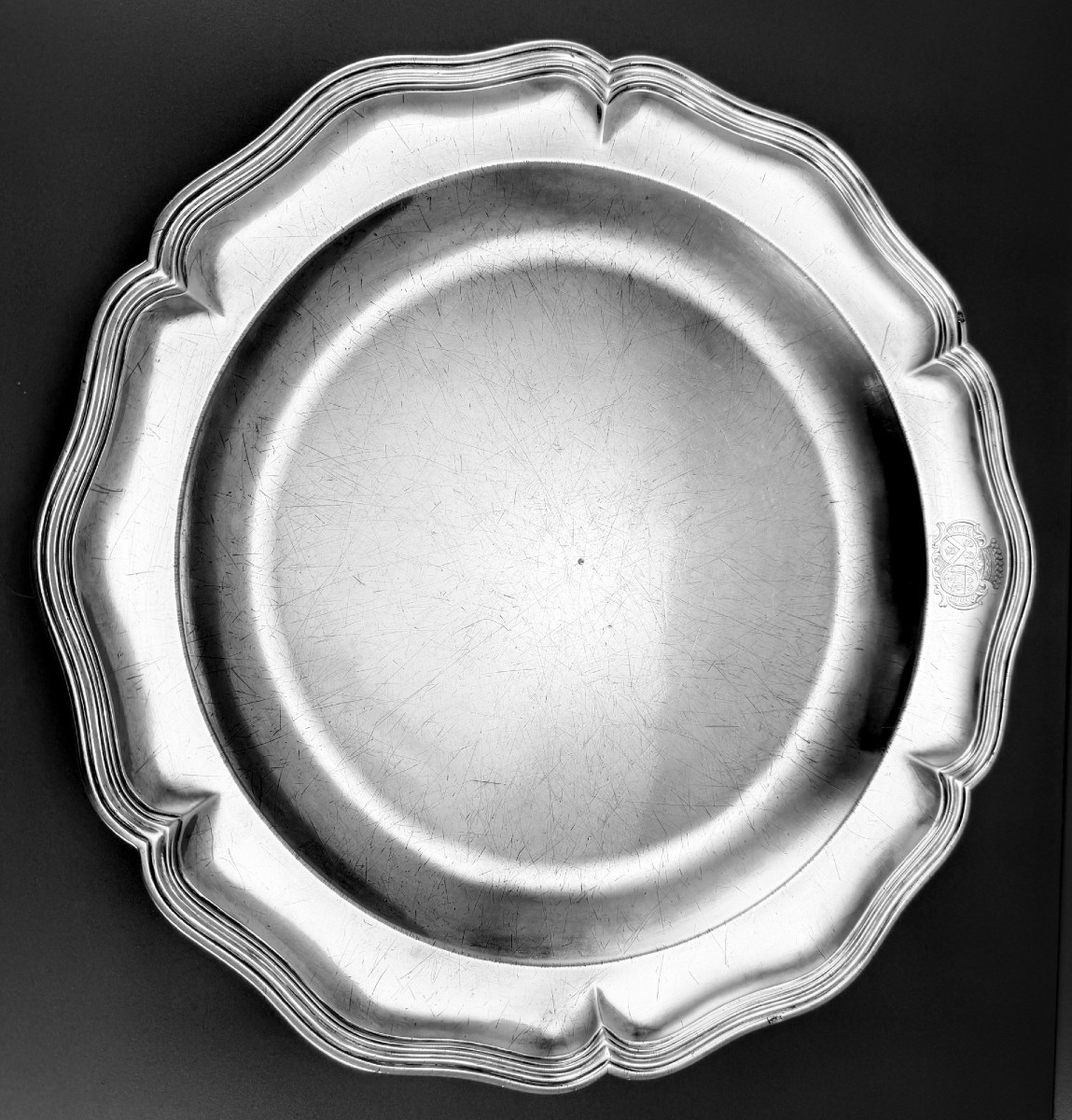 LAURENT : Rare important Plat Argent massif PARIS 1743 ARMOIRIES Comte +1222gr