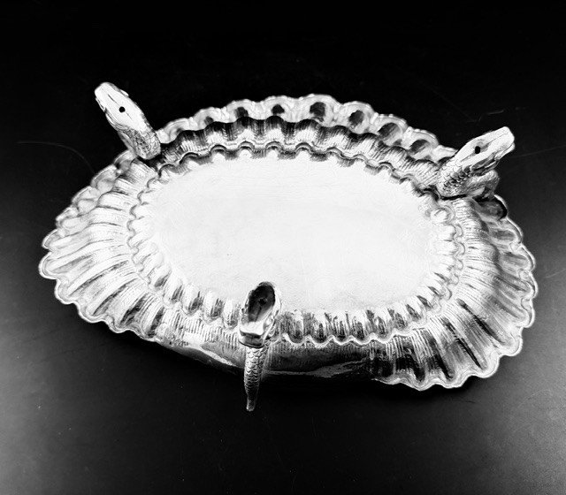 Large Solid Silver Tripod Cup In A Shell Shape With Dolphins-photo-4