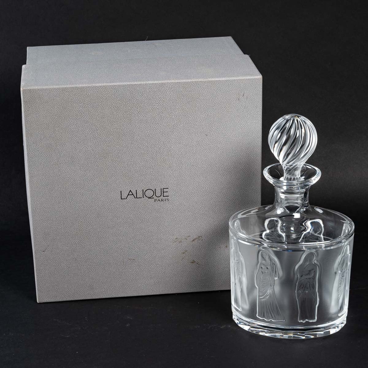 Lalique France, Carafe à Whisky Modèle "Femmes  Antiques" crée par Marc Lalique-photo-4