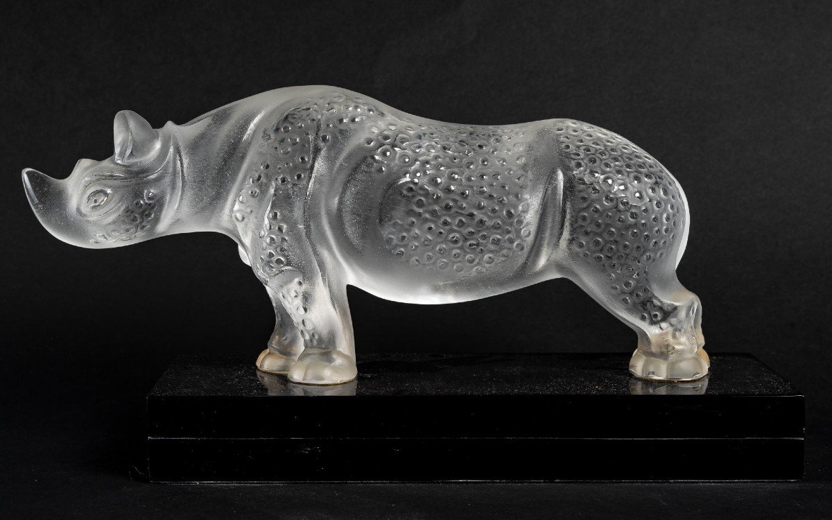 Maison Lalique, Rhinocéros "Toba" Sculpture En Cristal
