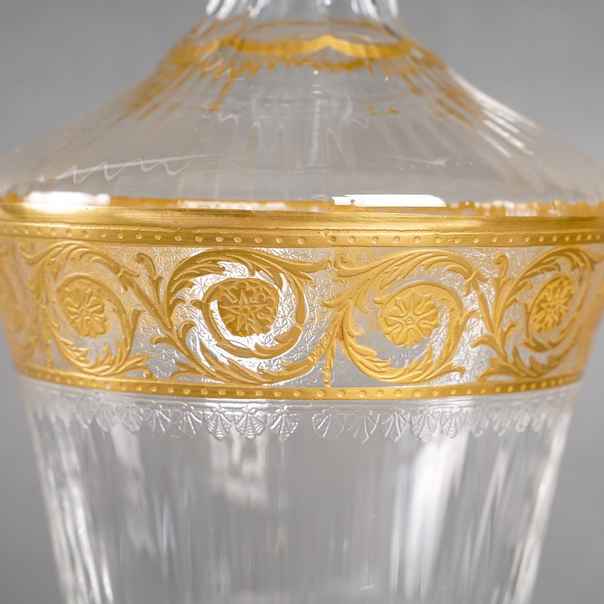 Cristallerie Saint Louis, Wine Decanter Model Tthistle Gold-photo-4