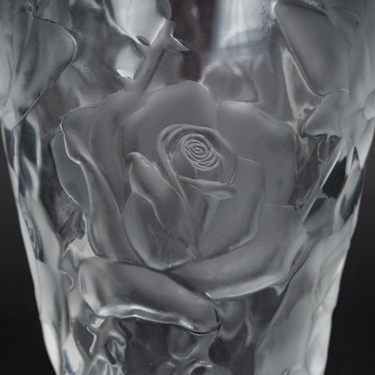 Maison Lalique France, Vase Modèle "Ispahan"-photo-4