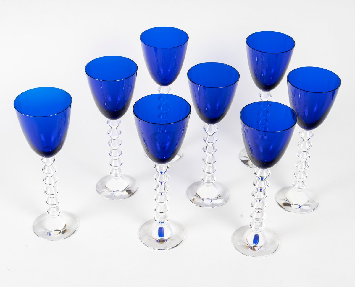 Baccarat Crystal Glass Model Véga, 8 Blue Wine Glasses
