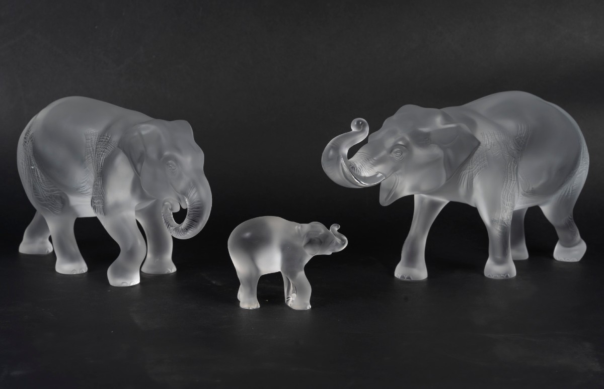 Maison Lalique sculpture Famille d'Eléphants Sumatra