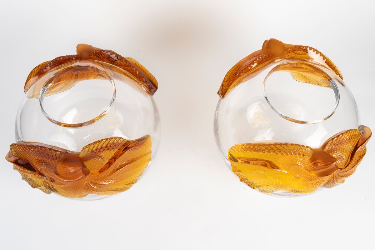 Maison Lalique France, paire de vases modèle Erimaki, créé par Marie-Claude Lalique,-photo-4