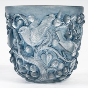 R. Lalique Avallon Vase