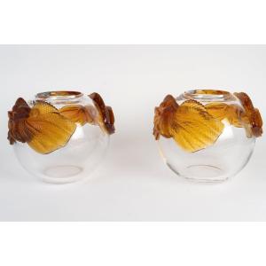 Maison Lalique France, paire de vases modèle Erimaki, créé par Marie-Claude Lalique,
