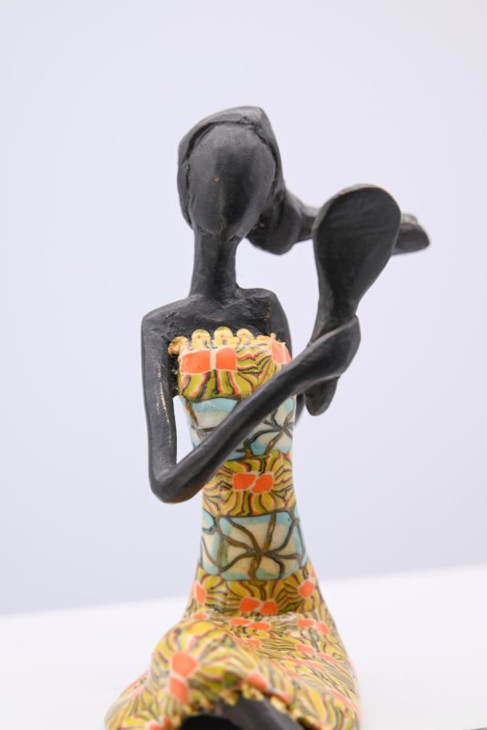 Femme assise, la coiffure-photo-2