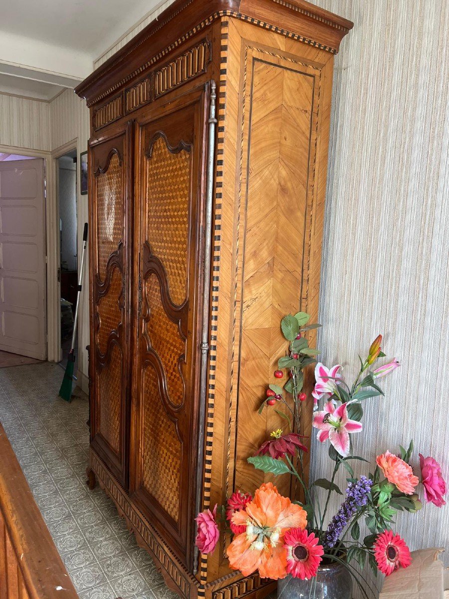 Marquetry Cabinet, 18th Century. -photo-4