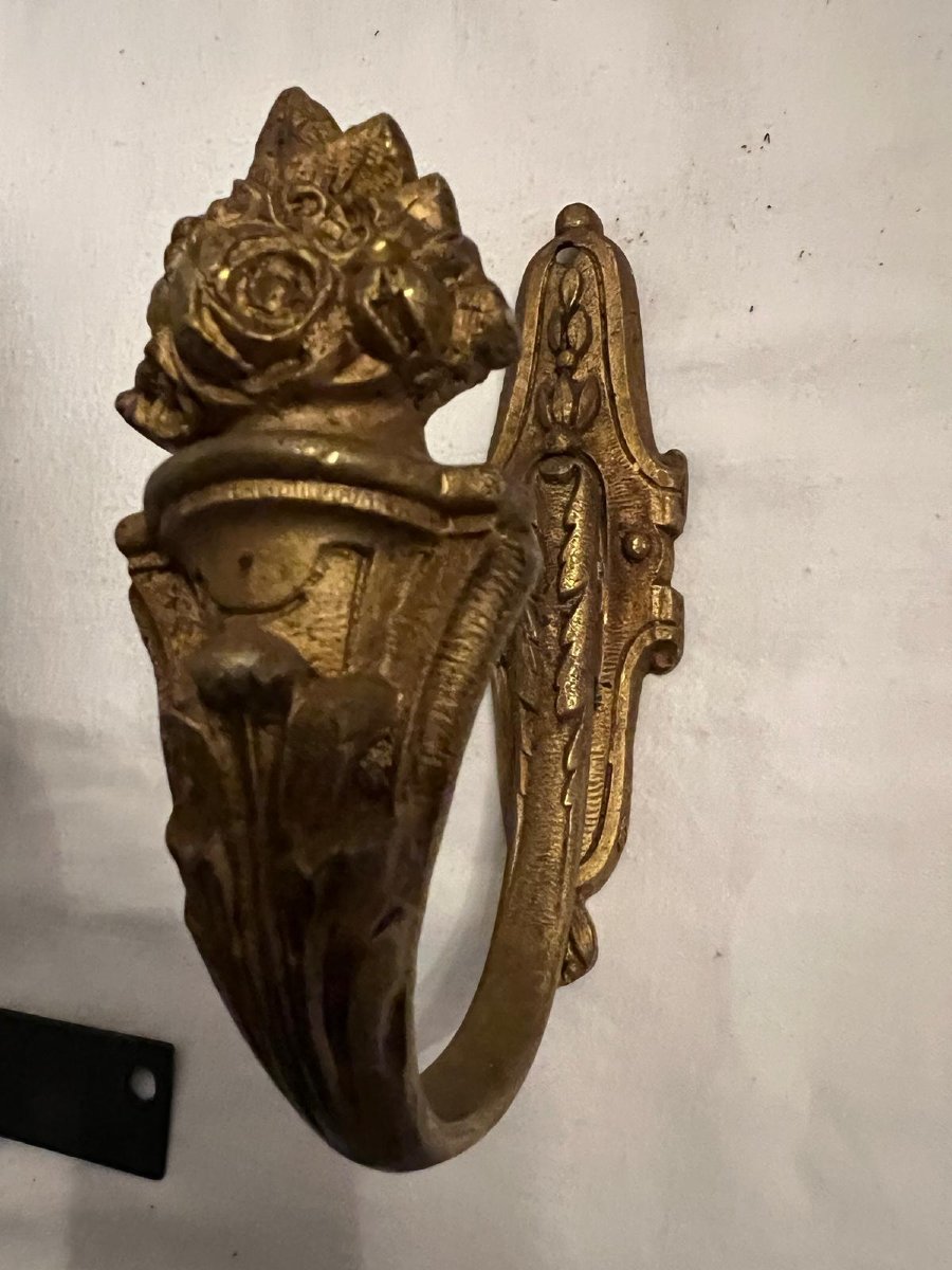 4 19th Century Curtain Tieback Covers And Curtain Triangle Supports. -photo-3
