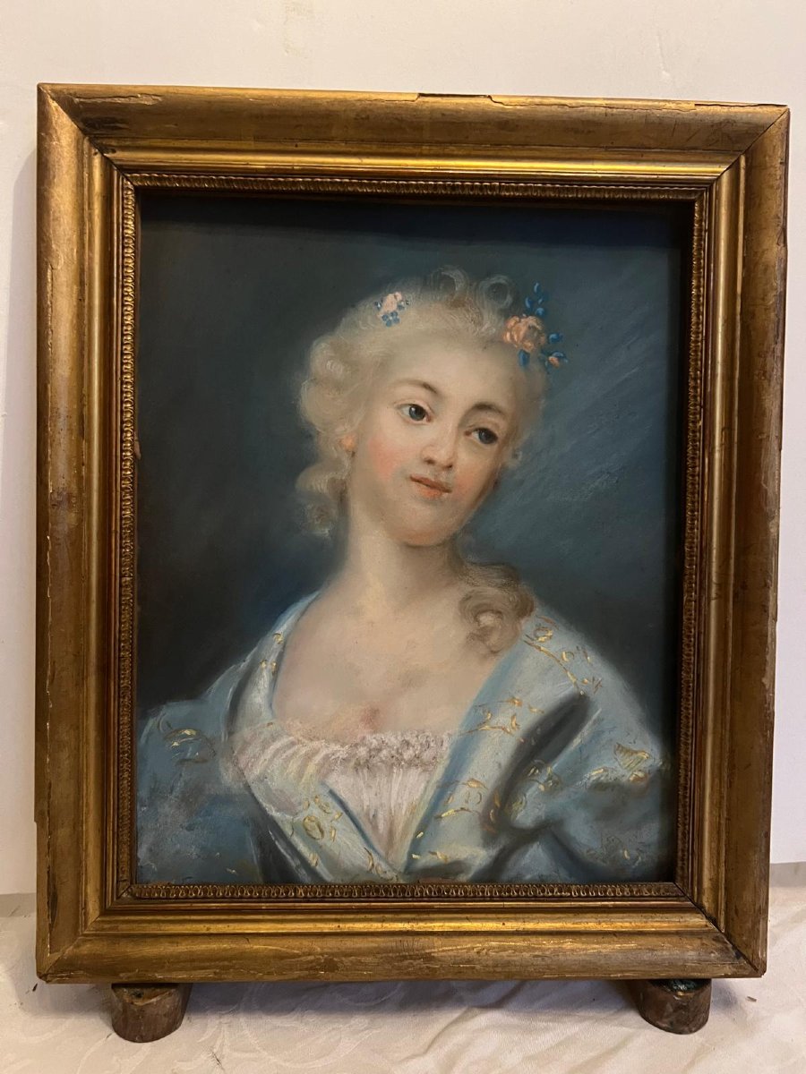 Tableau   Portrai  jeune  fille  Pastel sur Carton. -photo-4