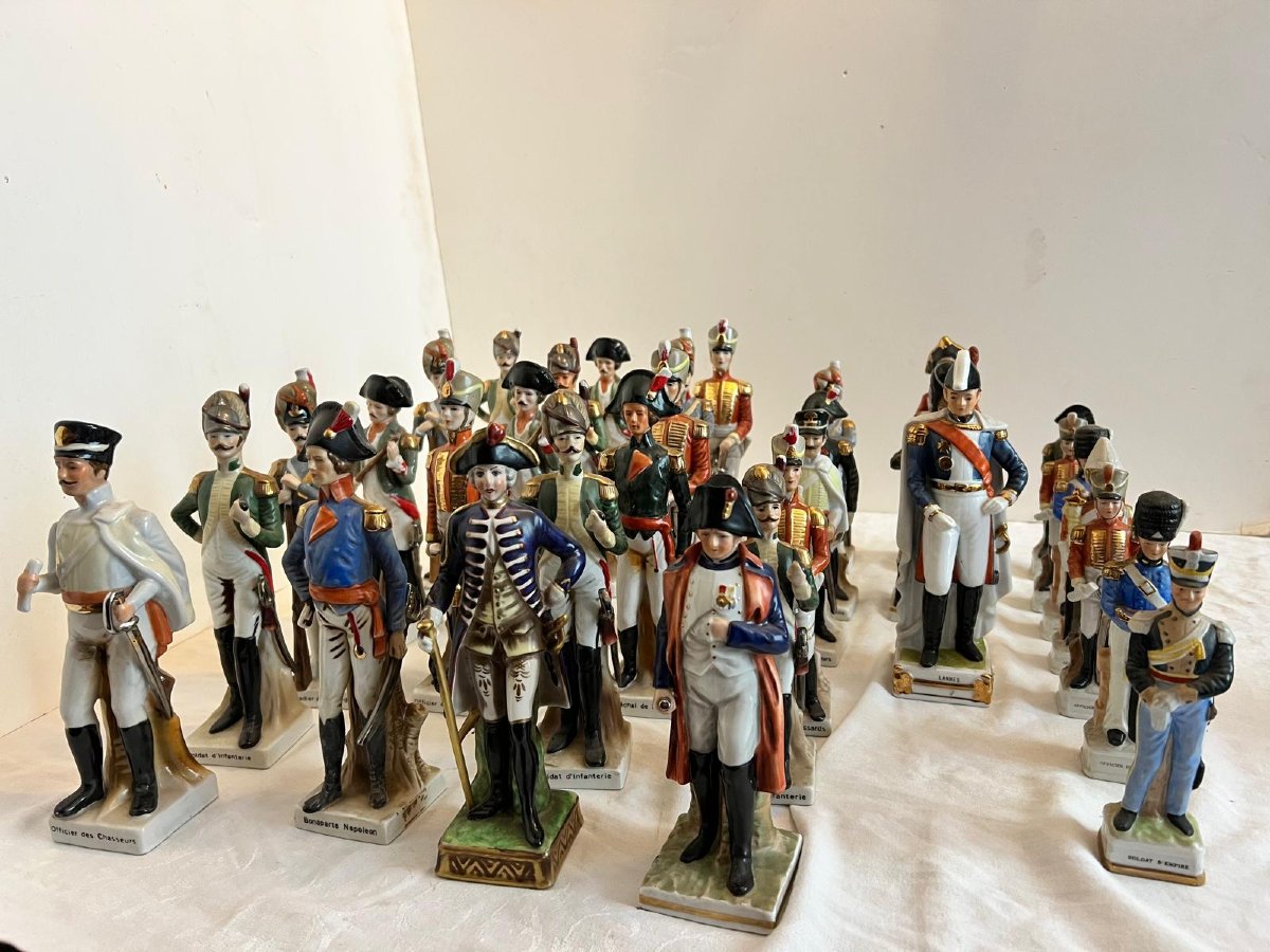 35 Statuettes Porcelain Napoleon Soldiers And Officers.-photo-4