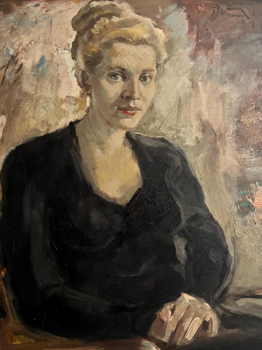 Tableau  Portrait de femme Signé Illisible Huile sur bois. -photo-4