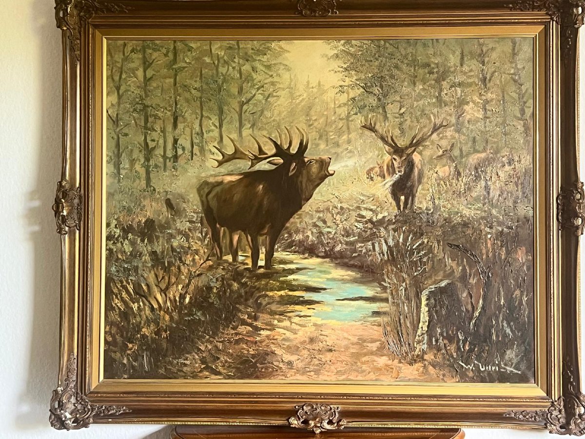 Tableau  sous bois, Cerfs et Biches pendant le Brame, Signé Illisible. 