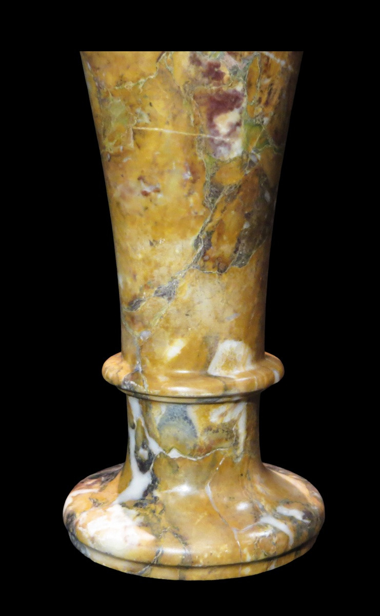 Important vase balustre en marbre jaune de Sienne. Epoque : XIXème-photo-3