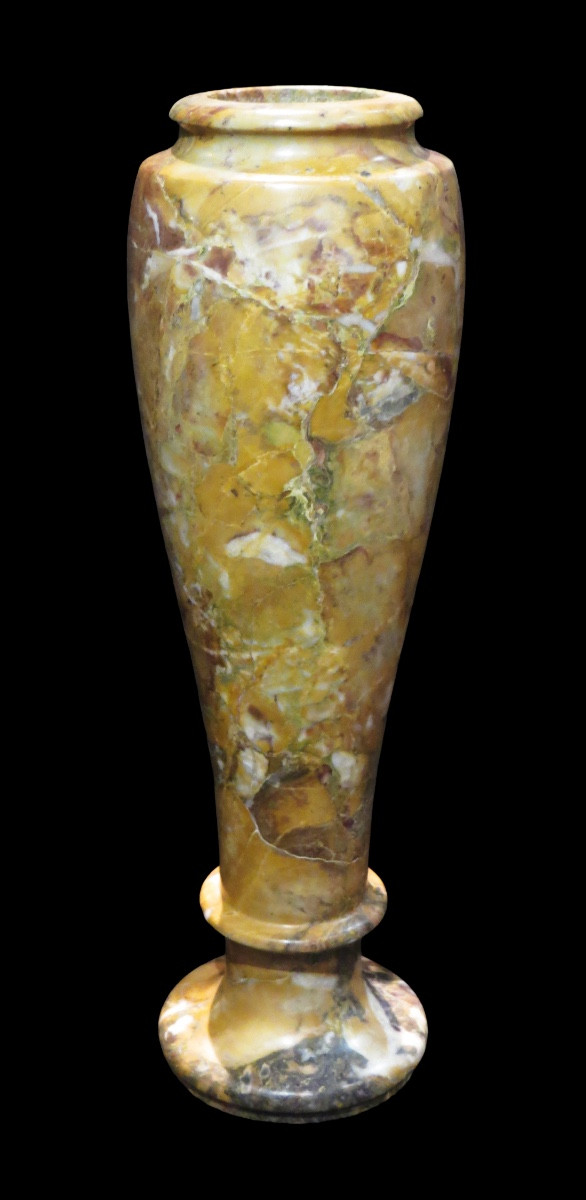 Important vase balustre en marbre jaune de Sienne. Epoque : XIXème