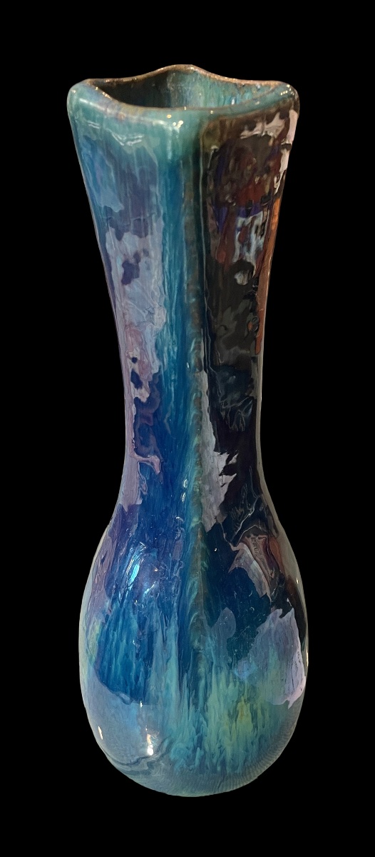 Vers 1930. Alphonse CYTERE / UNIS France à Rambervilliers. Vase en grès iridescent. Ht : 34cm.