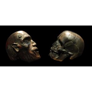 [CURIOSITE MEMENTO MORI VANITE] Tête de transi en bois : Demi-crâne et un demi-visage humain