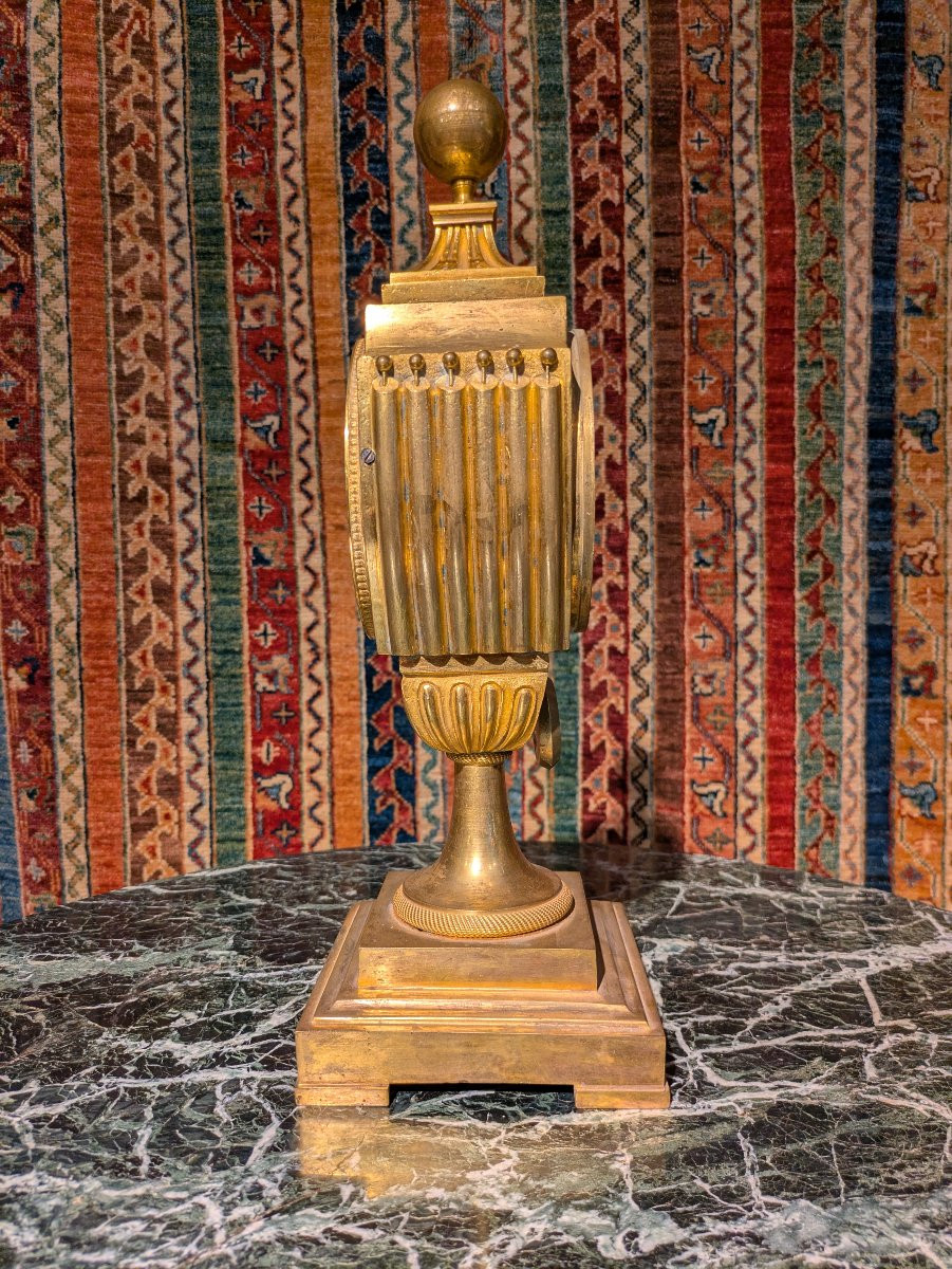 Clock Called Urn In Gilt Bronze From The Empire Period-photo-2