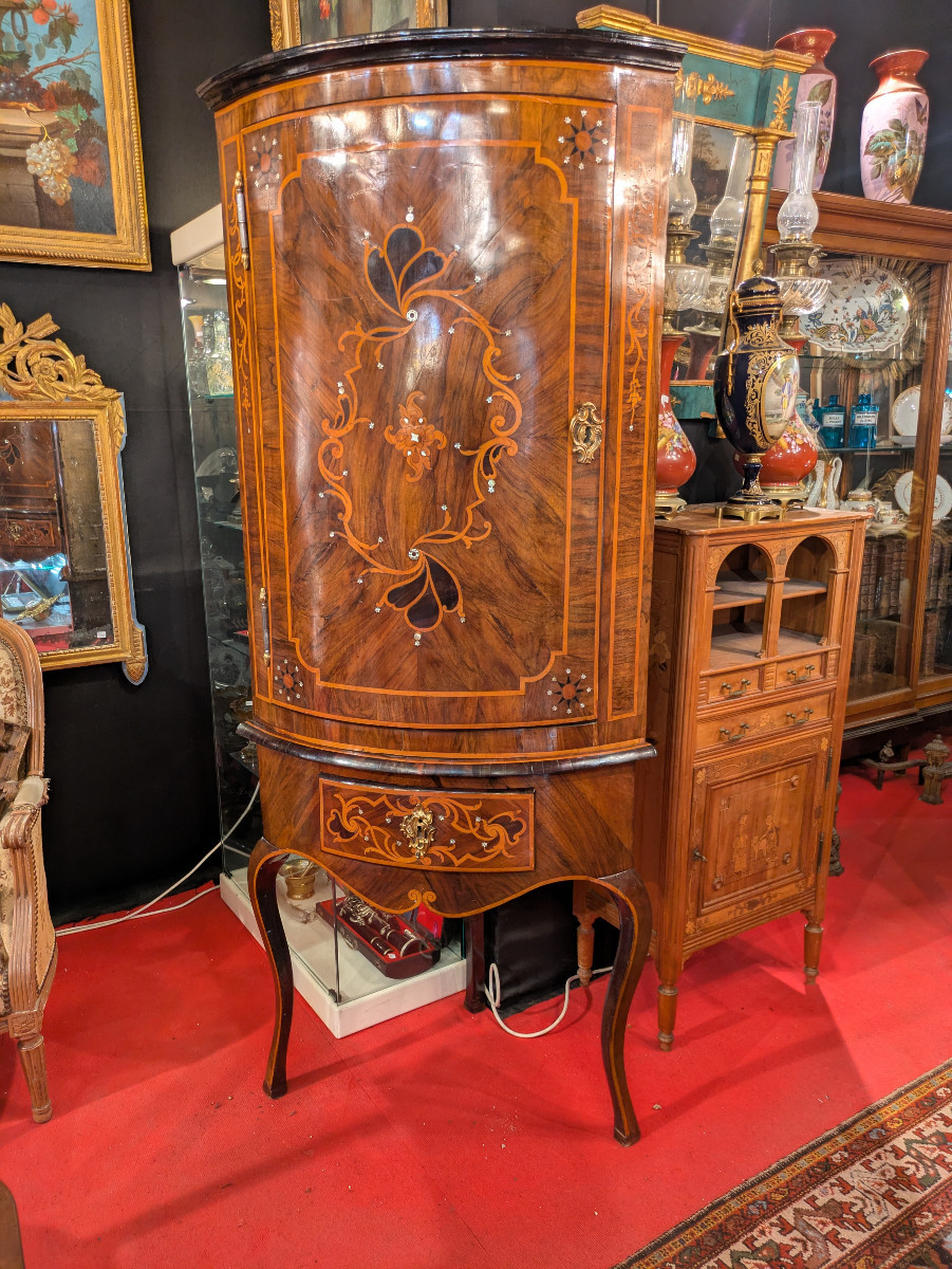 Pair Of Italian Corner Cabinets - Marquetry Of Precious Woods And Mother-of-pearl - 18th Century