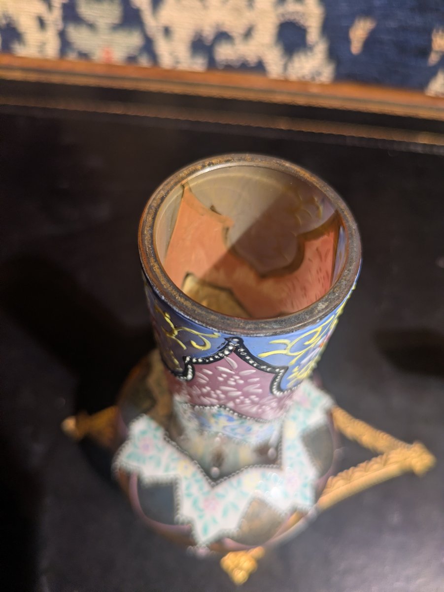 Vase en Verre ambré Soufflé, décor émaillé polychrome - verrerie de Bohême — Circa 1900-photo-3