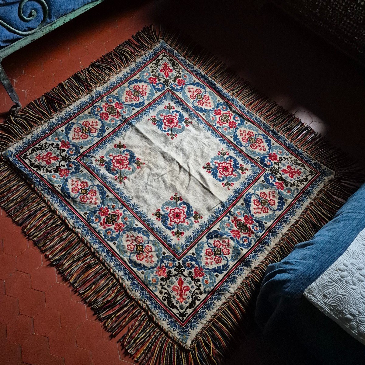 19th Century Fleur De Lys Embroidered Table Mat -photo-4