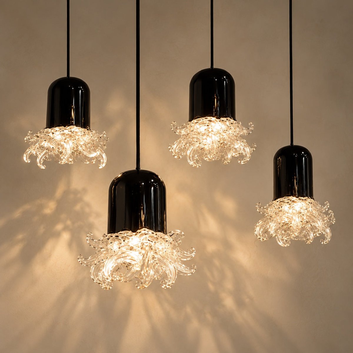 Murano - Ensemble de 4 suspensions noires, circa 1960 - prix à l'unité-photo-1