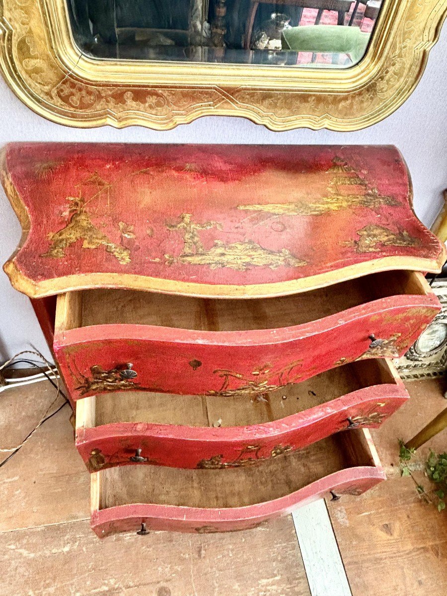 Italian Red Lacquered Chest Of Drawers With Gold Decorations In The Style Of China-photo-1
