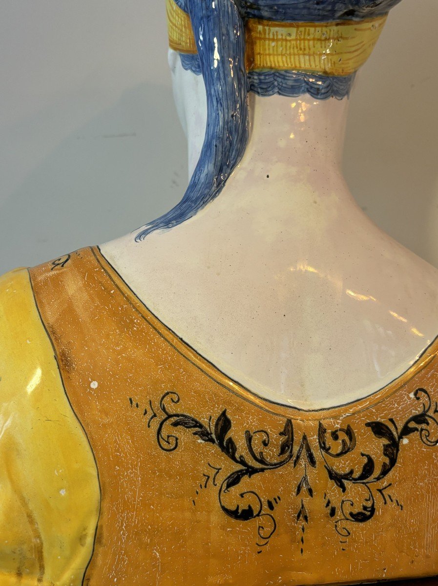 Bust Of A Woman In Earthenware In The Style Of Della Robbia. -photo-8