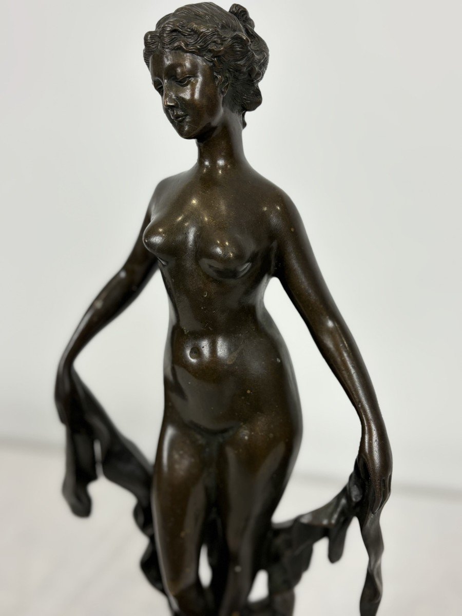 Bronze Signé Nino Oliviono - Figure Féminine Sur Tortue - XXe Siècle