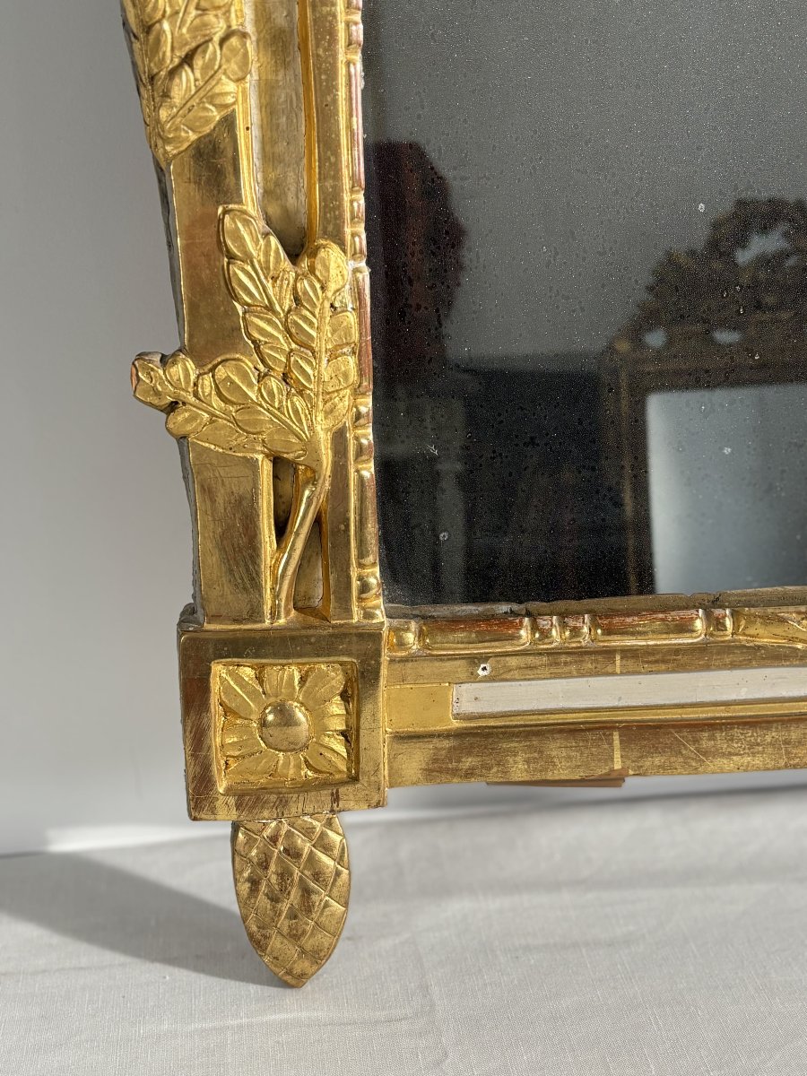 Miroir Louis XVI en bois sculpté et doré, rechampi, XVIIIe siècle-photo-2