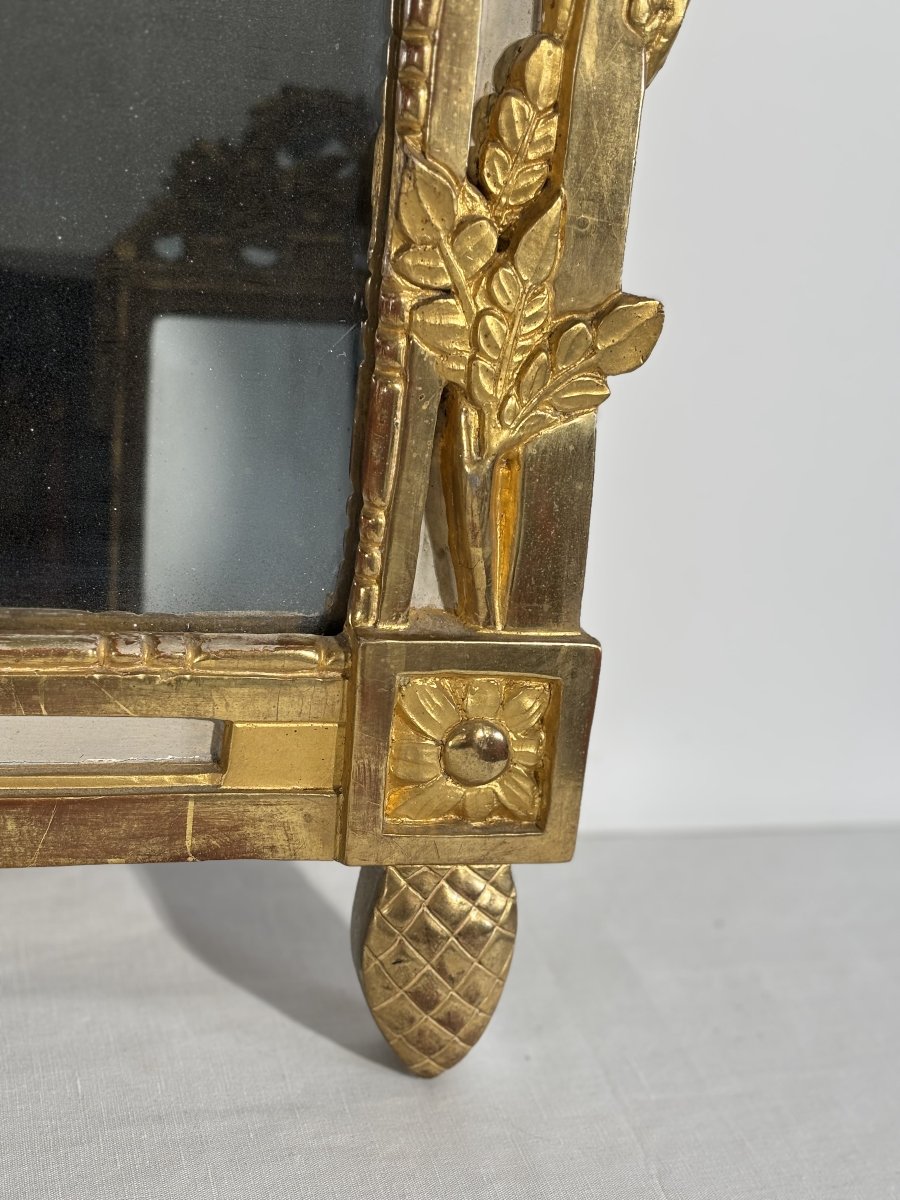 Miroir Louis XVI en bois sculpté et doré, rechampi, XVIIIe siècle-photo-5