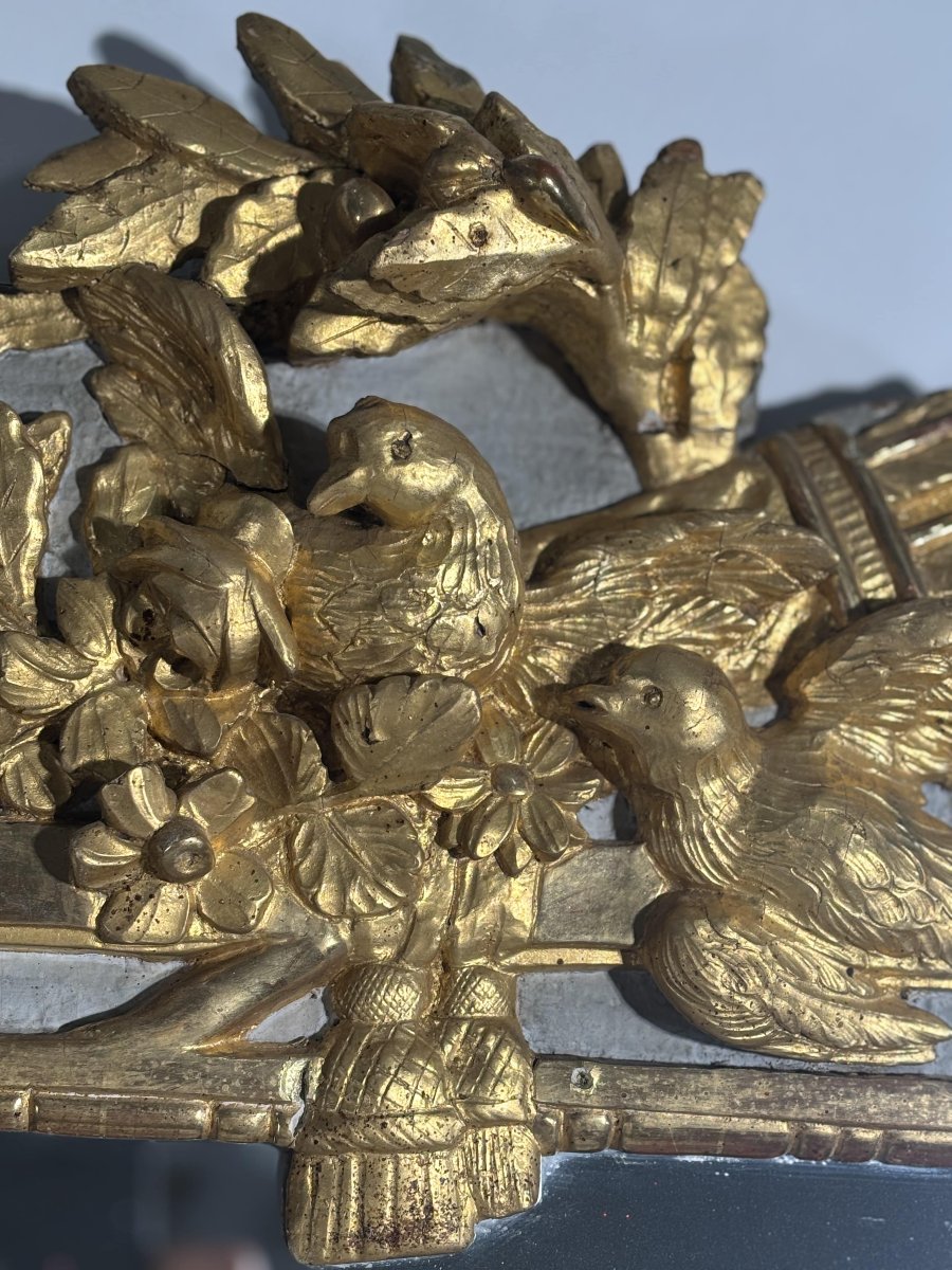 Miroir Louis XVI en bois sculpté et doré, rechampi, XVIIIe siècle-photo-6
