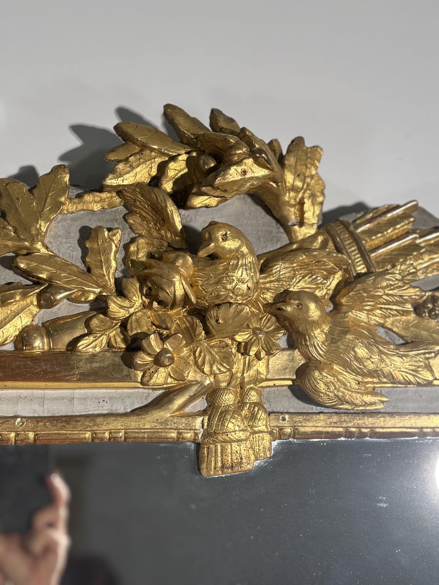 Miroir Louis XVI en bois sculpté et doré, rechampi, XVIIIe siècle-photo-7
