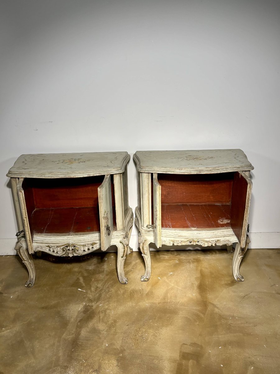 Pair Of Venetian-style Bedside Tables With Polychrome Painted Floral Decoration - Mid-20th Century-photo-2
