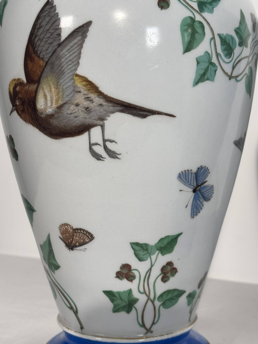 Paire de vases en porcelaine de Paris - Décor naturaliste aux oiseaux & papillons - XIXe siècle-photo-4