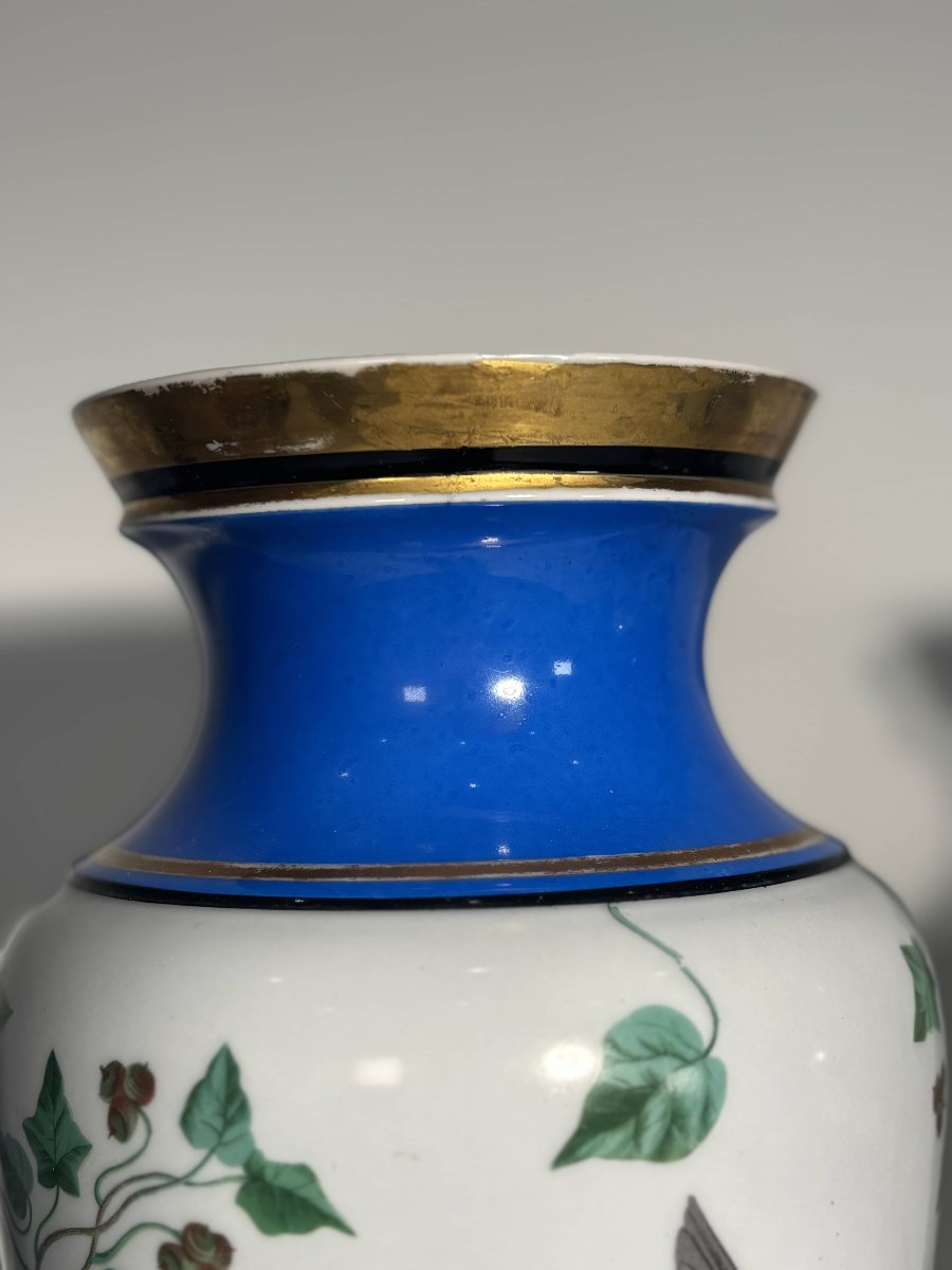 Paire de vases en porcelaine de Paris - Décor naturaliste aux oiseaux & papillons - XIXe siècle-photo-7