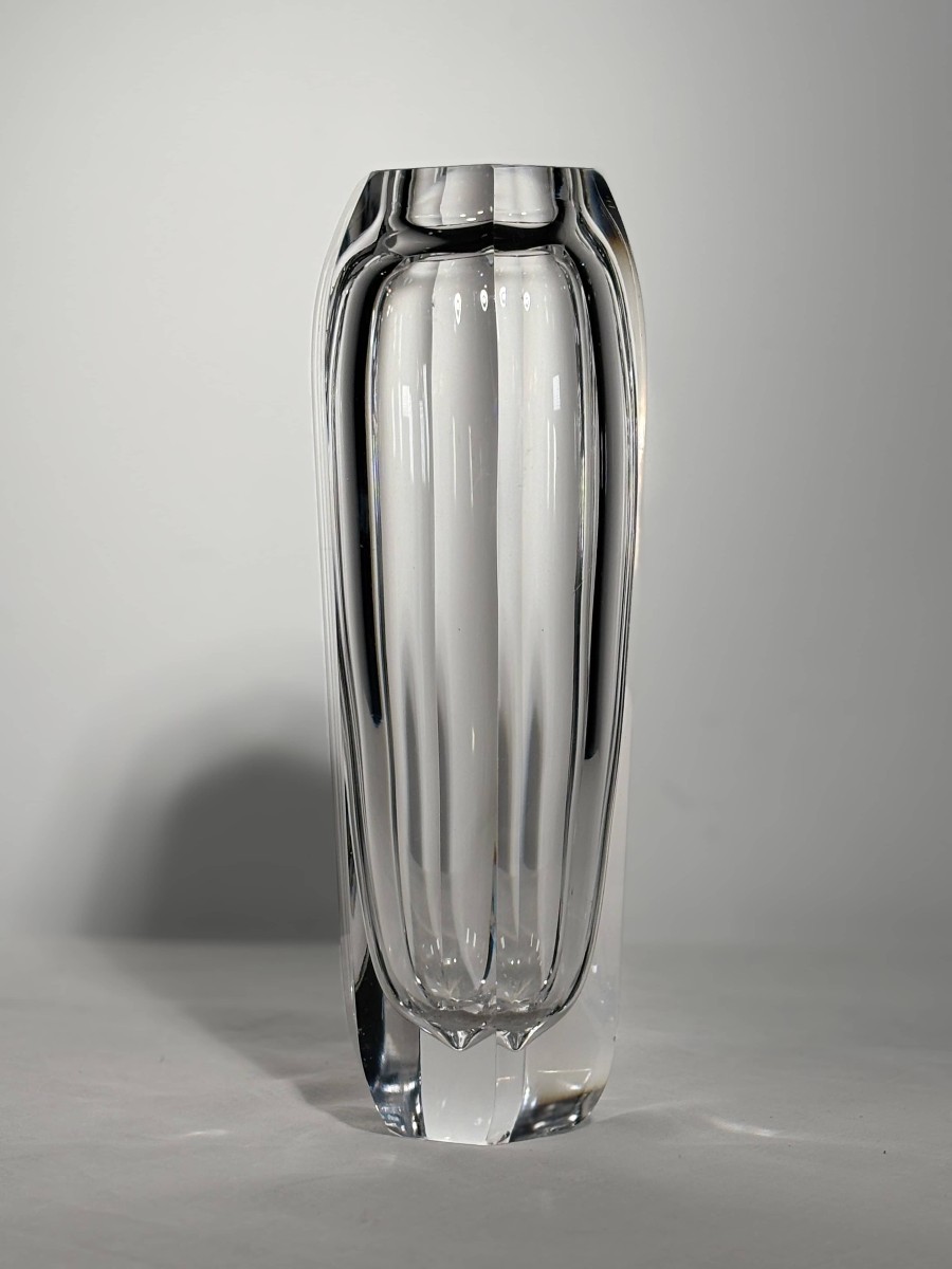 Vase monumental en cristal soufflé taillé - Kosta Boda - Suède, 1947